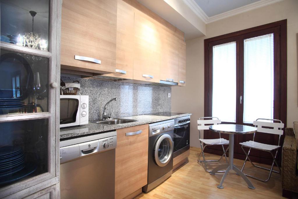 Apartamentos Alcoba De Baco บาร์บัสโตร ห้อง รูปภาพ